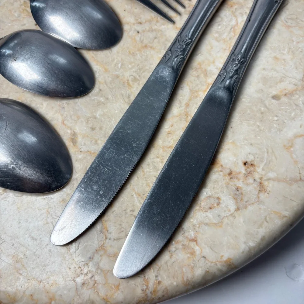 Rogers Flatware Set 8pc Silver Stainless Korea Floral Scroll Pattern